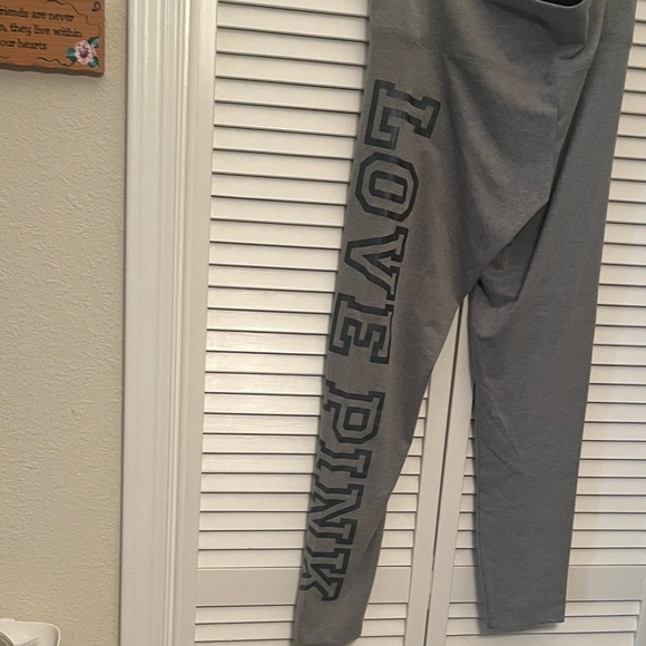 PINK Victoria's Secret Gray Leggings with Bold Navy Text - Picture 4 of 4